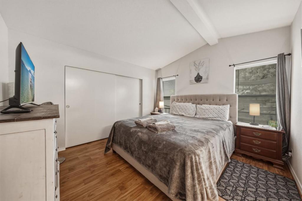 4315 Lakeshore Boulevard Property Photo 15