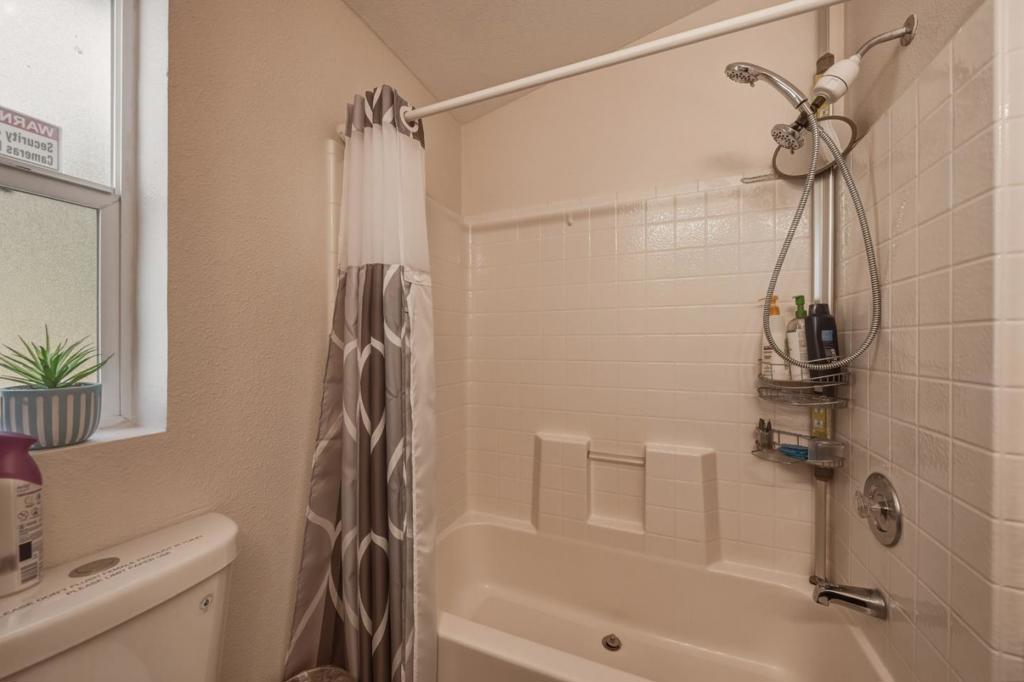 4315 Lakeshore Boulevard Property Photo 19