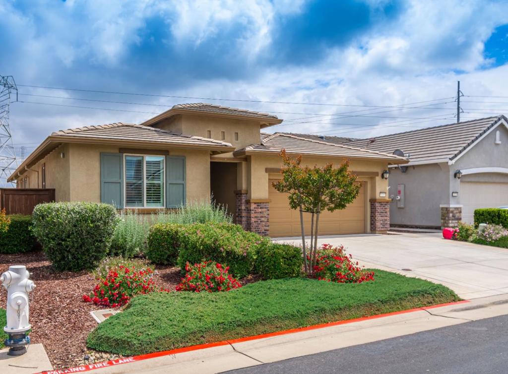9269 Red Thistle Court Property Photo 1