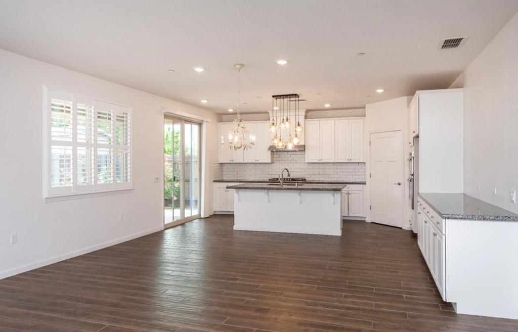 9269 Red Thistle Court Property Photo 12