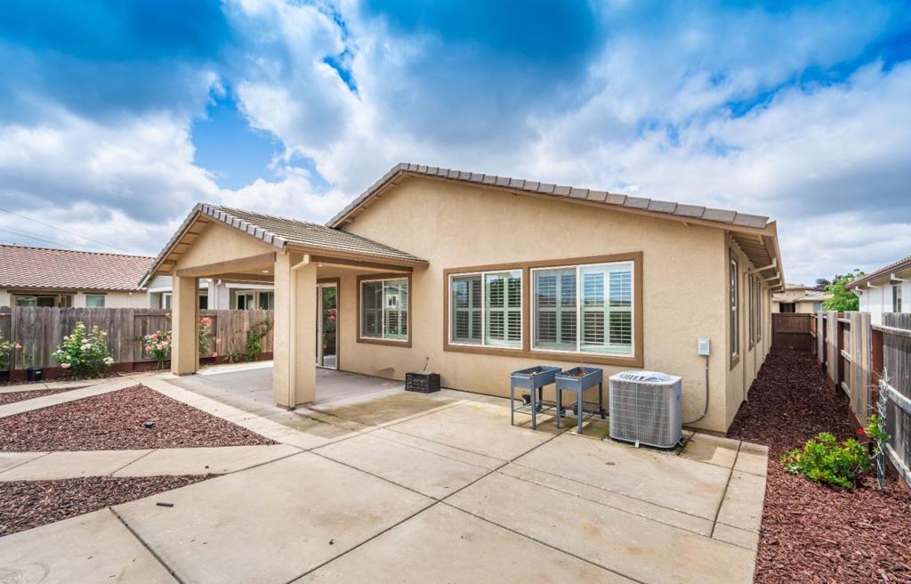 9269 Red Thistle Court Property Photo 46
