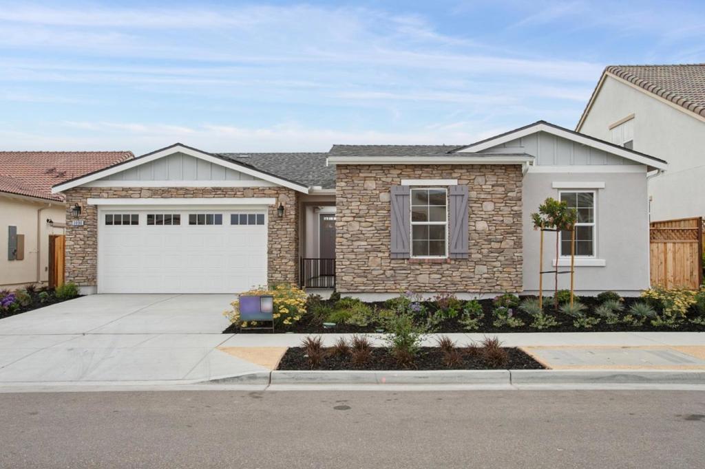 3090 Arroyo Drive Property Photo 1