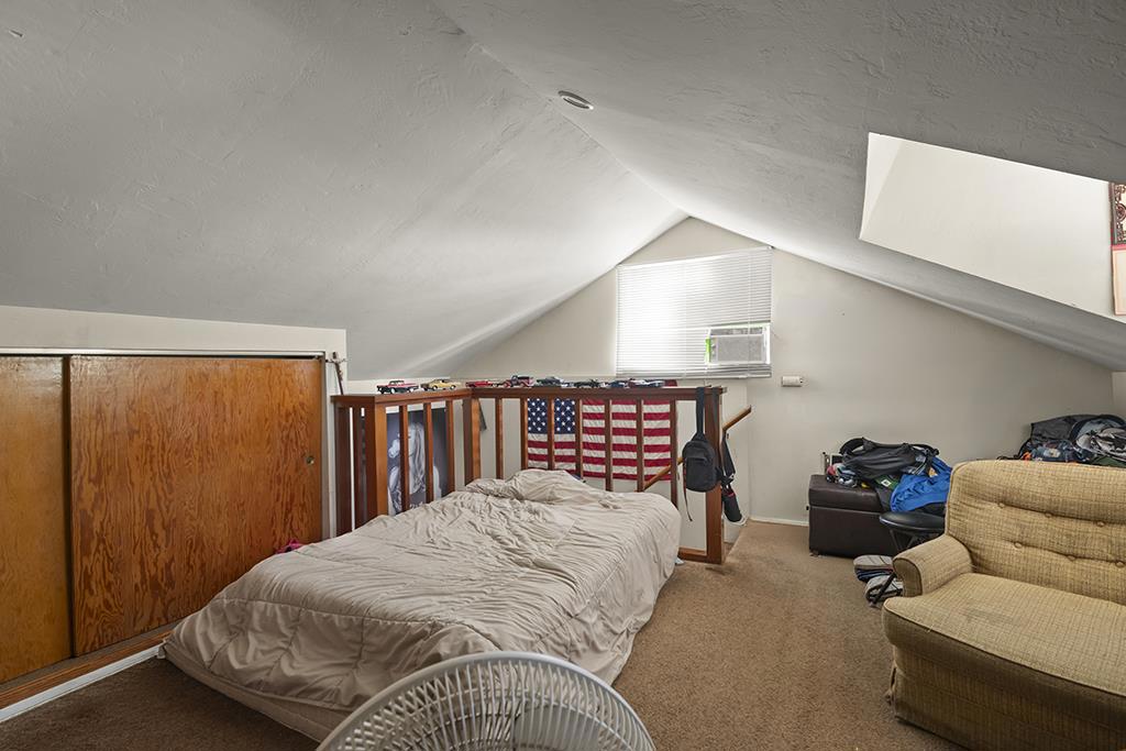 330 Athol Avenue Property Photo 14