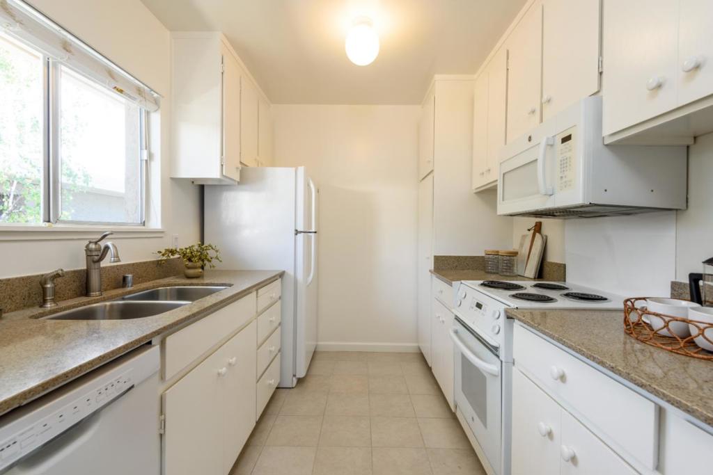 675 Sharon Park Drive 311 Property Photo 7