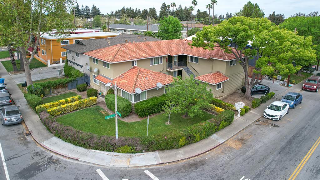 2100 Sahara Way Property Photo 1