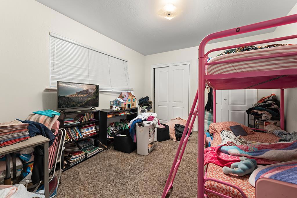 2100 Sahara Way Property Photo 8