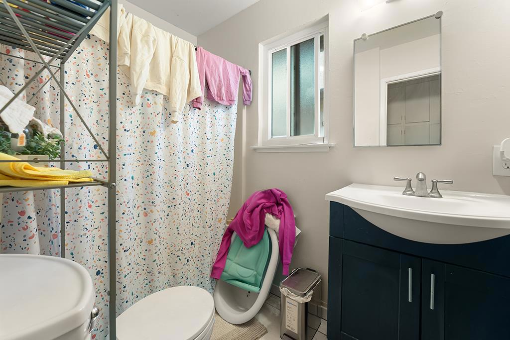 2100 Sahara Way Property Photo 18