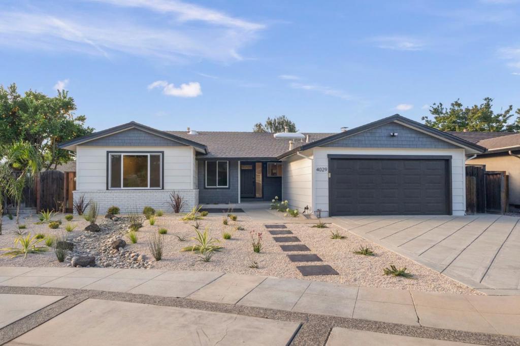 4029 El Coral Court Property Photo