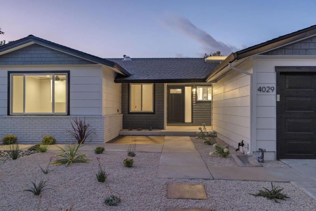 4029 El Coral Court Property Photo 4