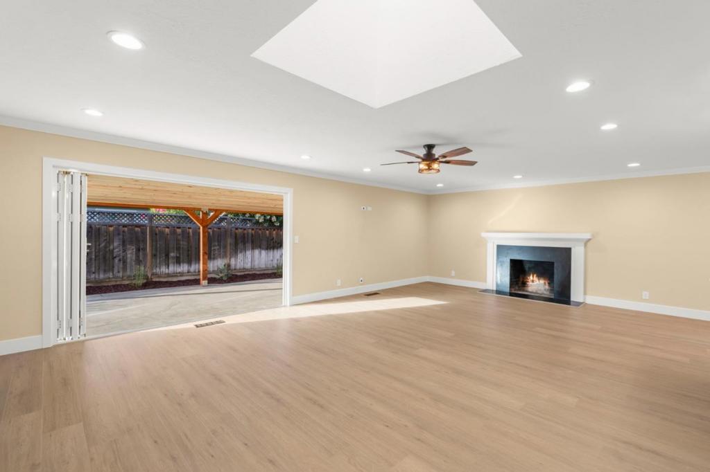 4029 El Coral Court Property Photo 8