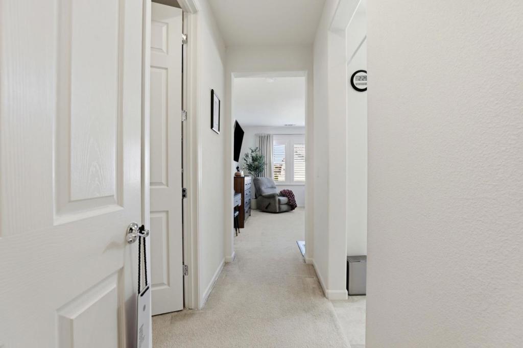 1017 Ruby Way Property Photo 23