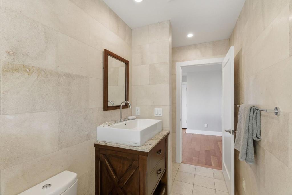 2974 E Cliff Drive Property Photo 33