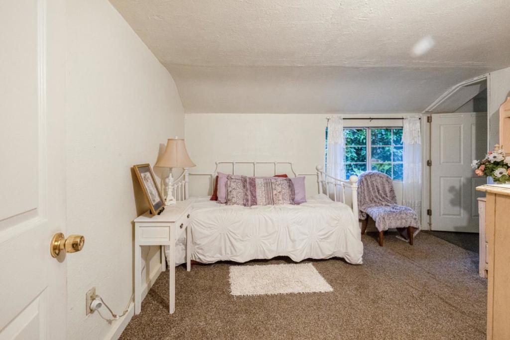 18171 Berta Canyon Road Property Photo 21