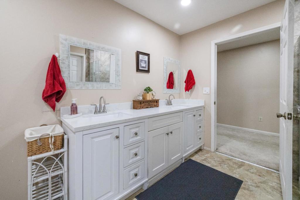 18171 Berta Canyon Road Property Photo 29