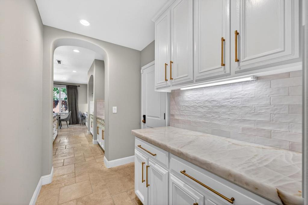 7532 Strath Place Property Photo 14