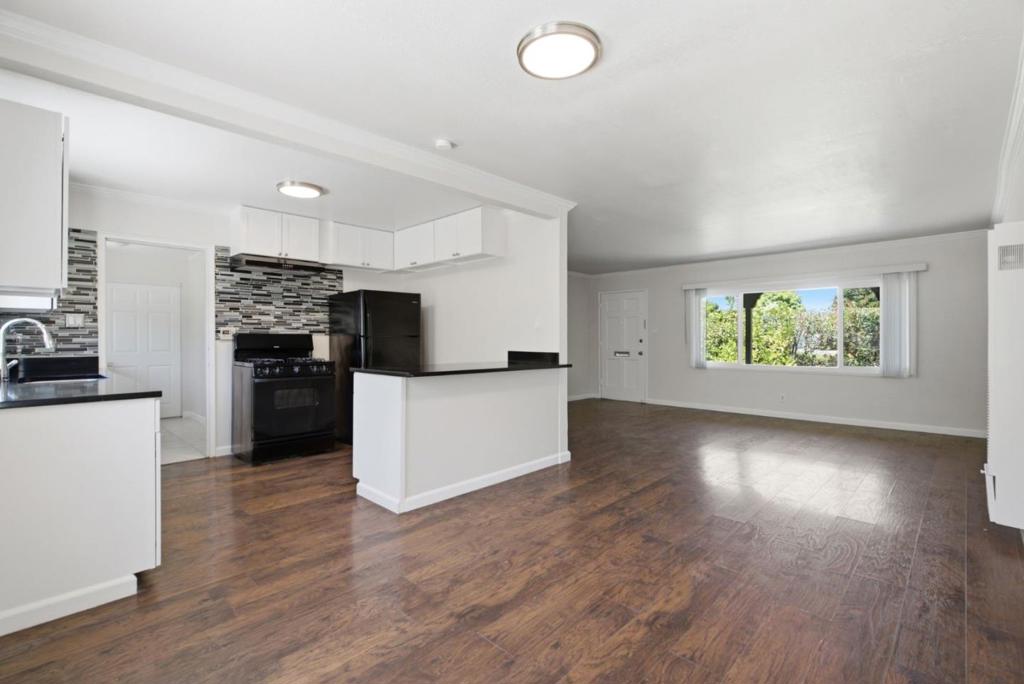 10010 Bret Avenue Property Photo 5