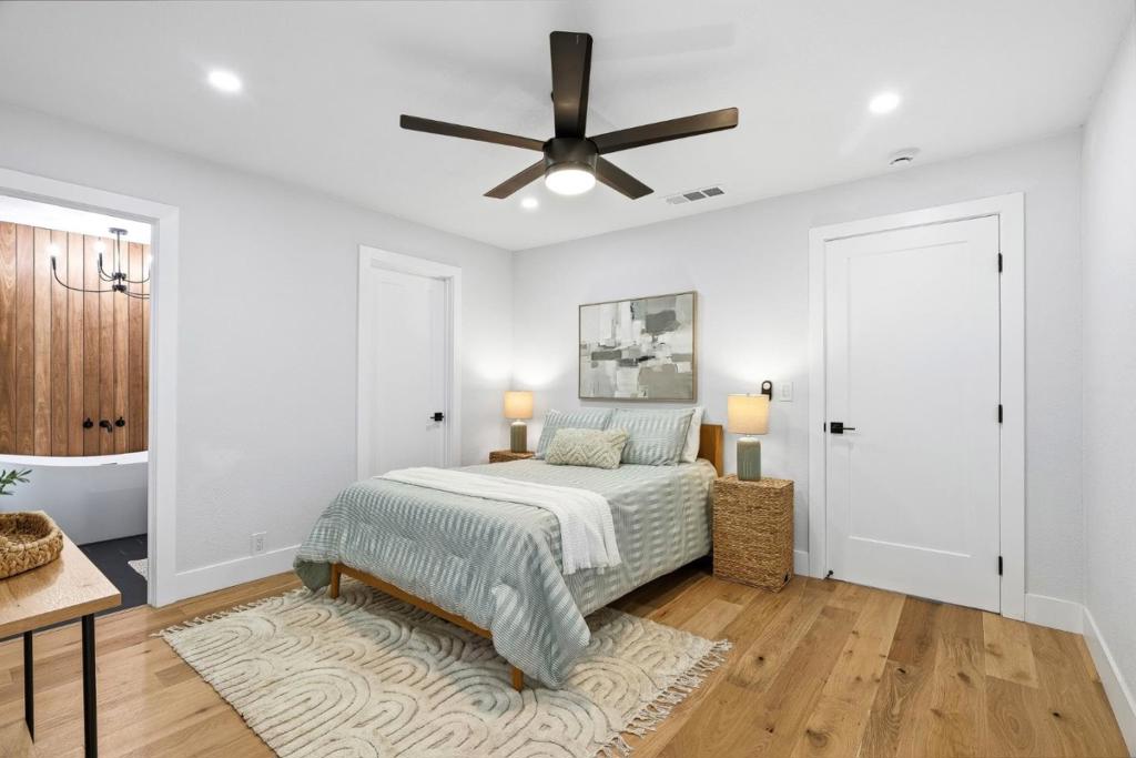 610 Nestora Avenue Property Photo 6