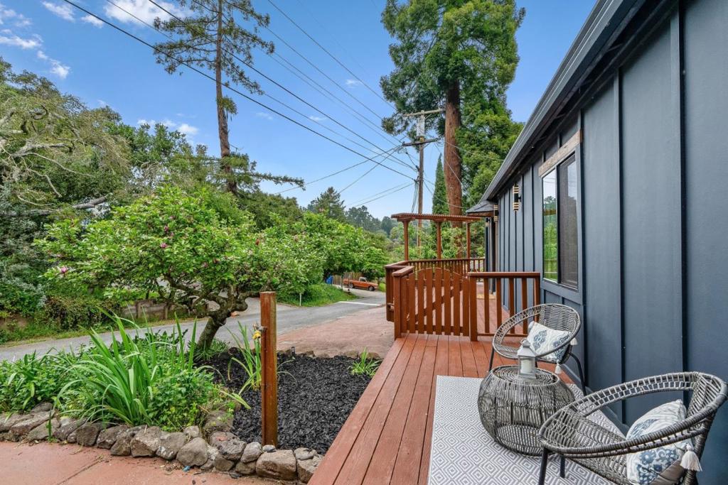 610 Nestora Avenue Property Photo 15