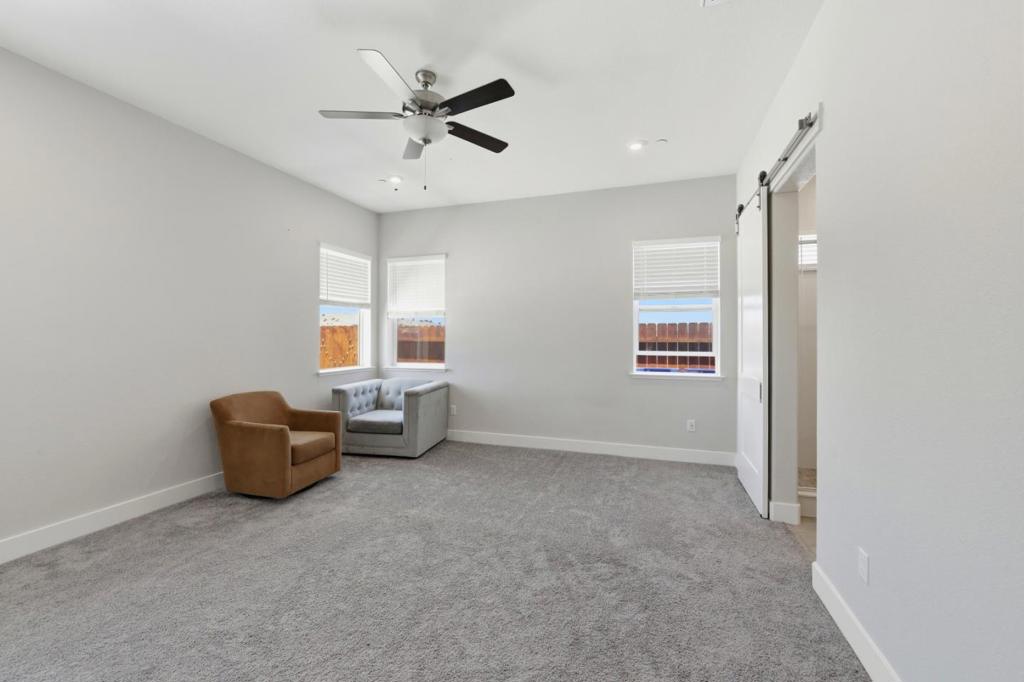 9060 Horvath Street Property Photo 16