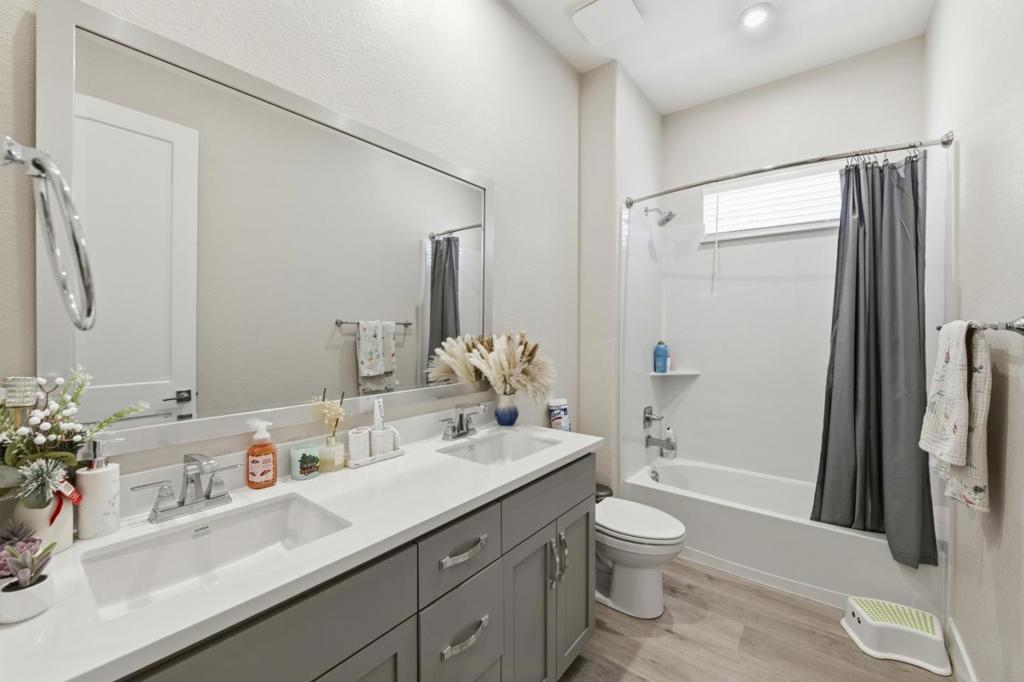 9060 Horvath Street Property Photo 26