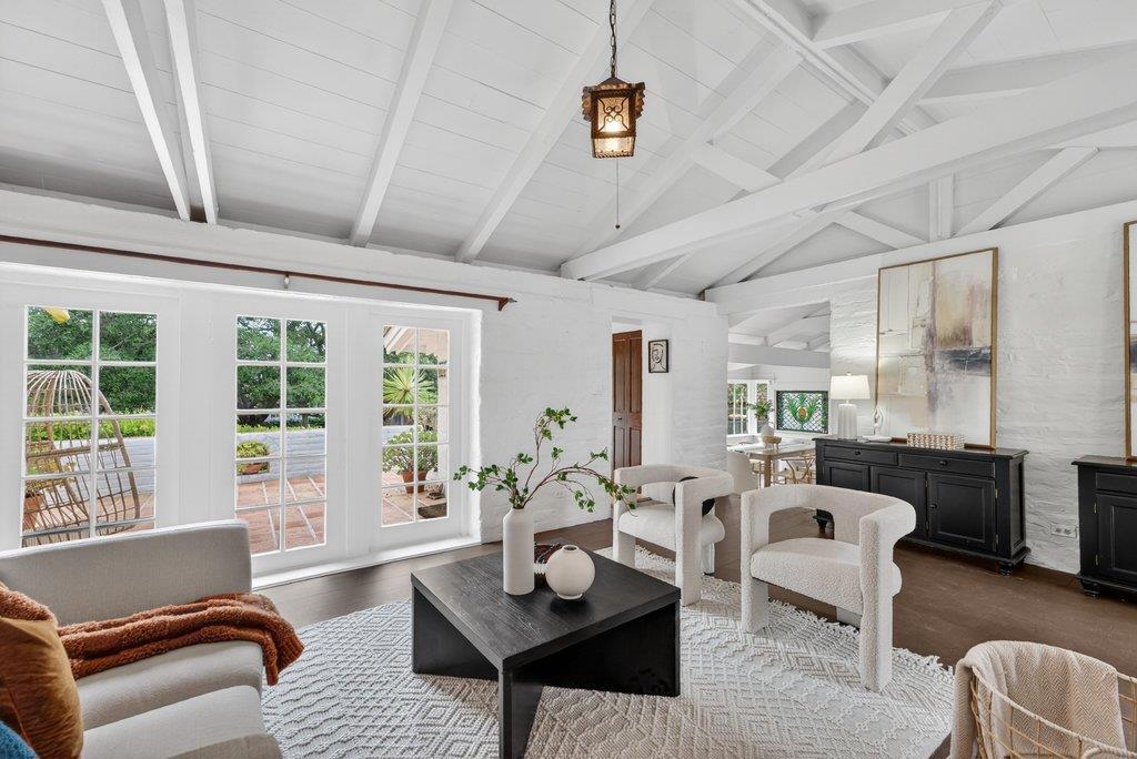 103 Green Street Property Photo 12