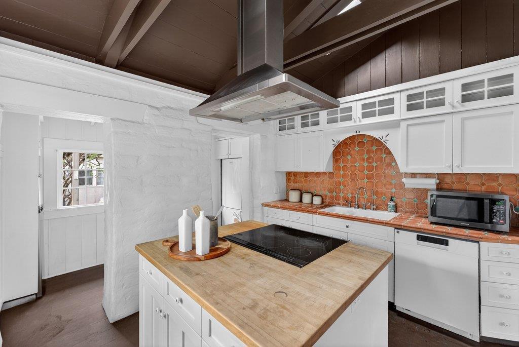 103 Green Street Property Photo 16