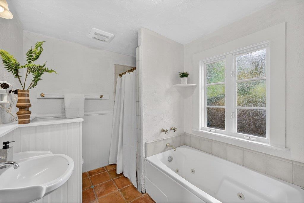 103 Green Street Property Photo 44