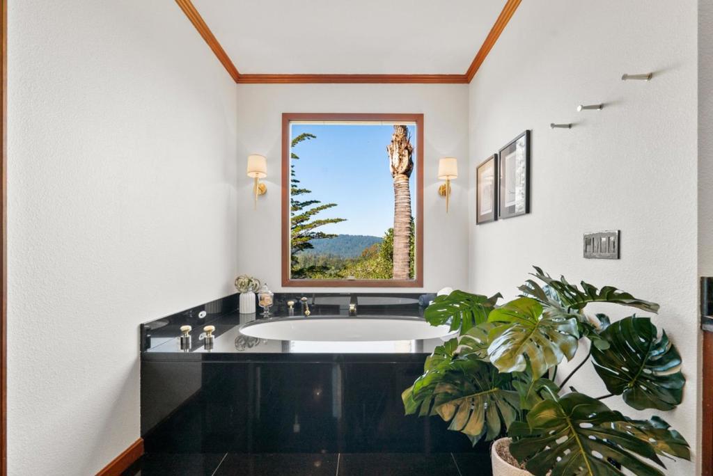 17 Kite Hill Road Property Photo 30