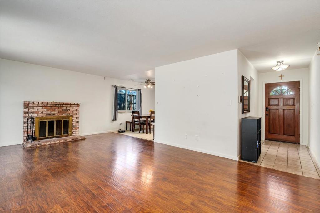 523 Thomas Circle Property Photo 4