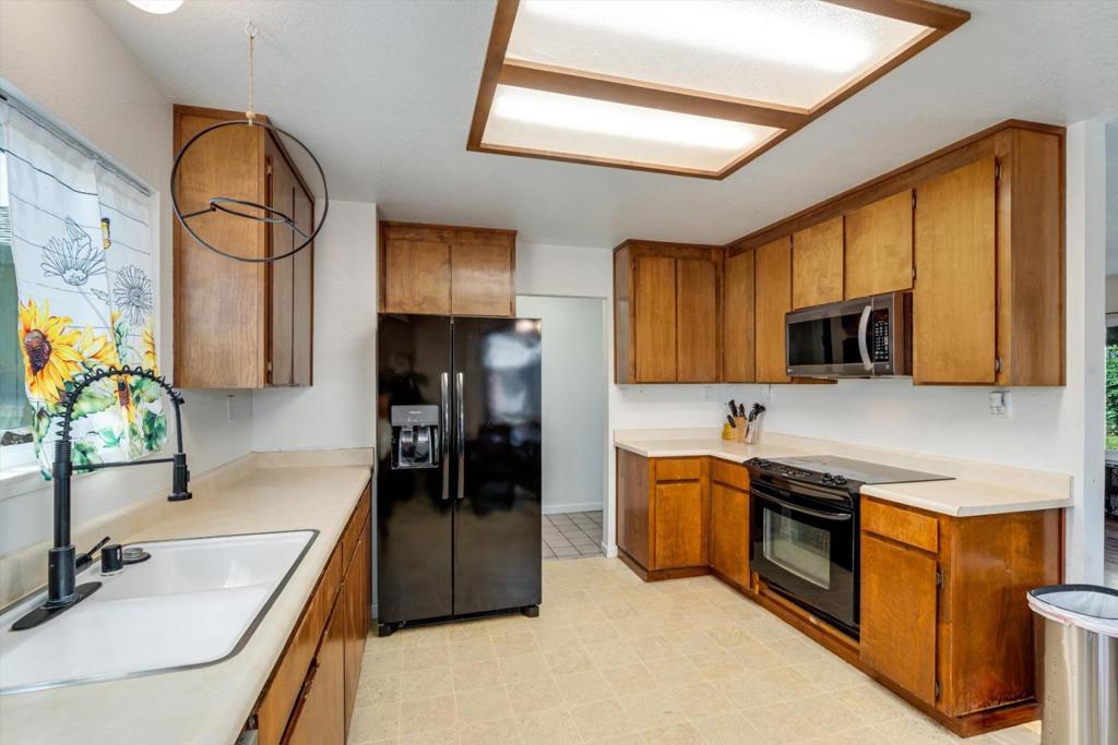 523 Thomas Circle Property Photo 7