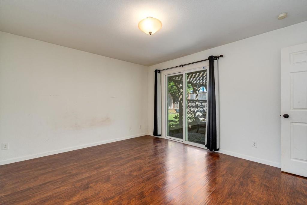 523 Thomas Circle Property Photo 14