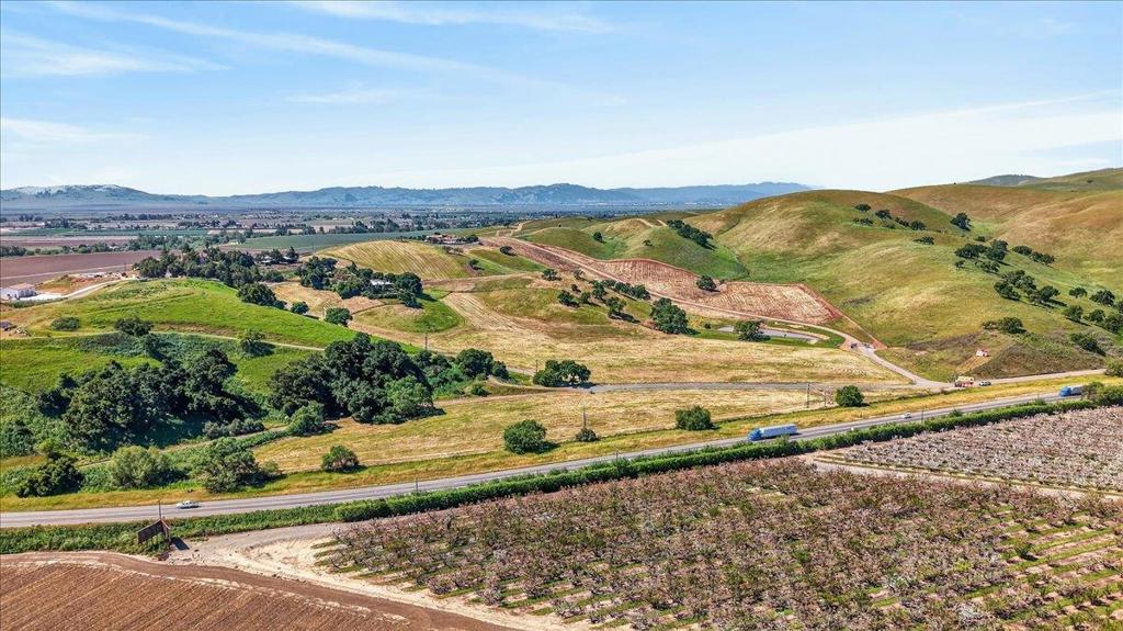 Pacheco Pass Hwy Property Photo 22