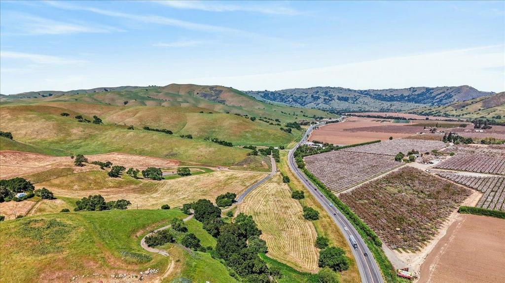 Pacheco Pass Hwy Property Photo 25