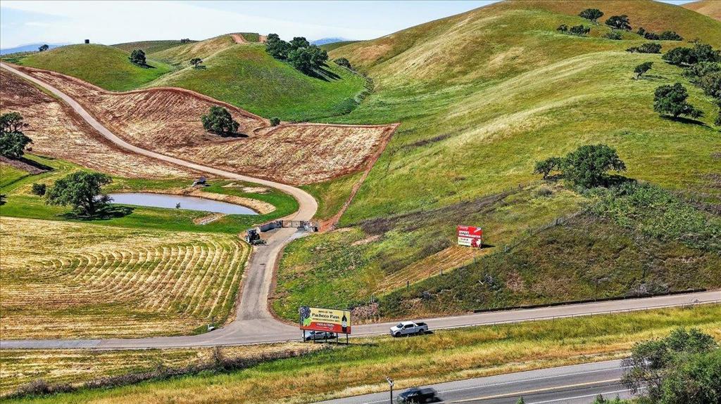 Pacheco Pass Hwy Property Photo 16