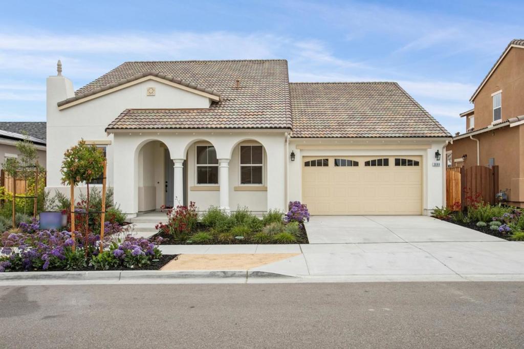 3088 Arroyo Drive Property Photo 1