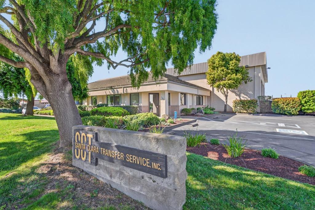 11080 Commercial Parkway