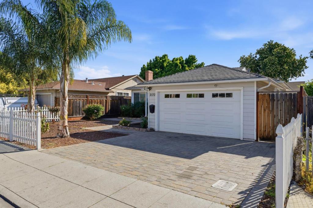 2170 Clarke Avenue Property Photo 4