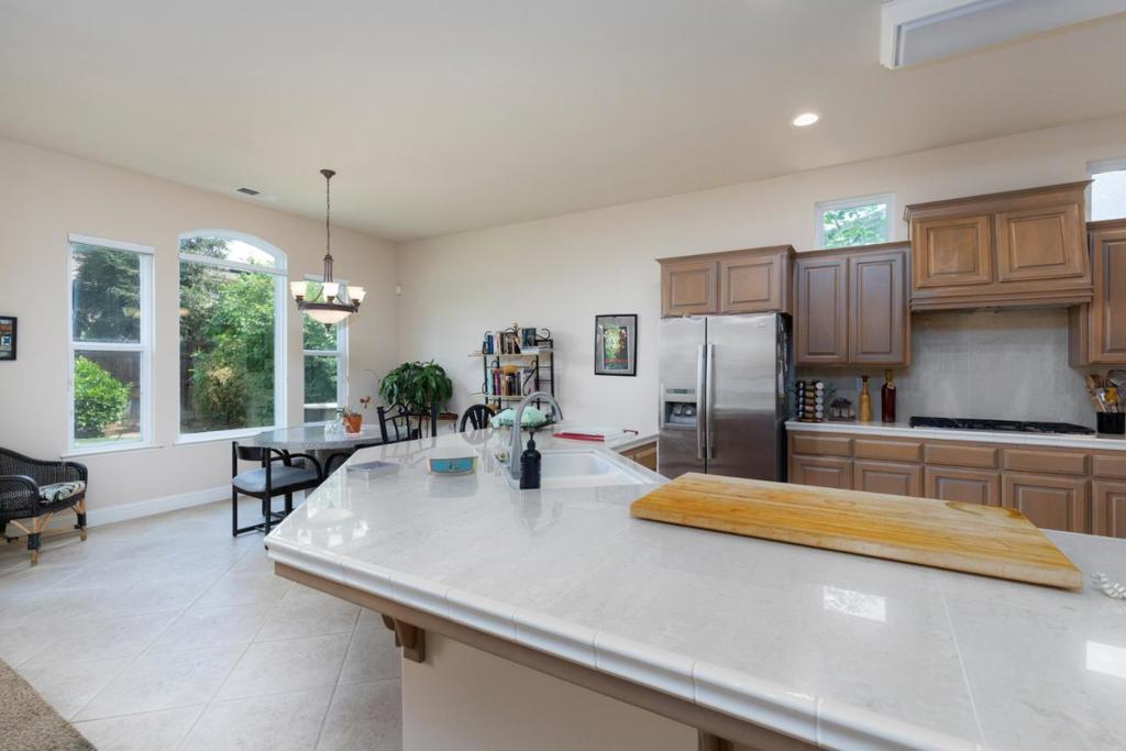1827 N Joshua Avenue Property Photo 15