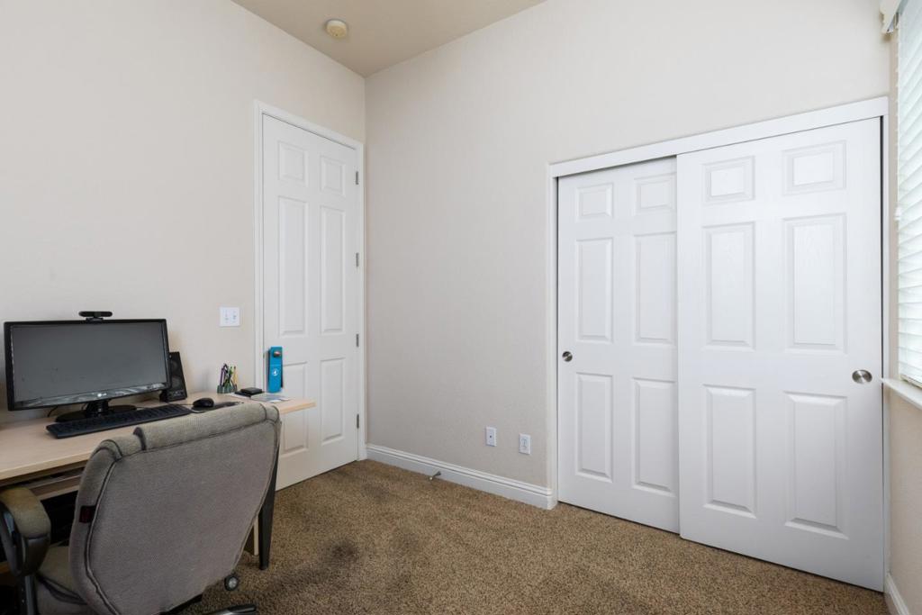 1827 N Joshua Avenue Property Photo 35