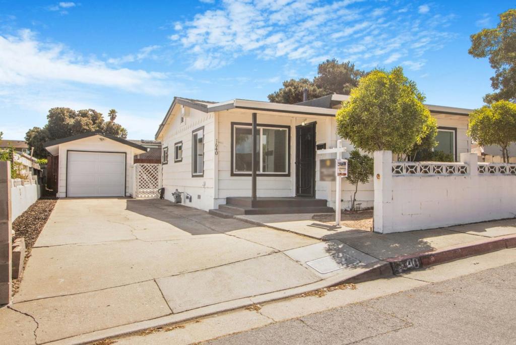 1640 Judson Street Property Photo 1