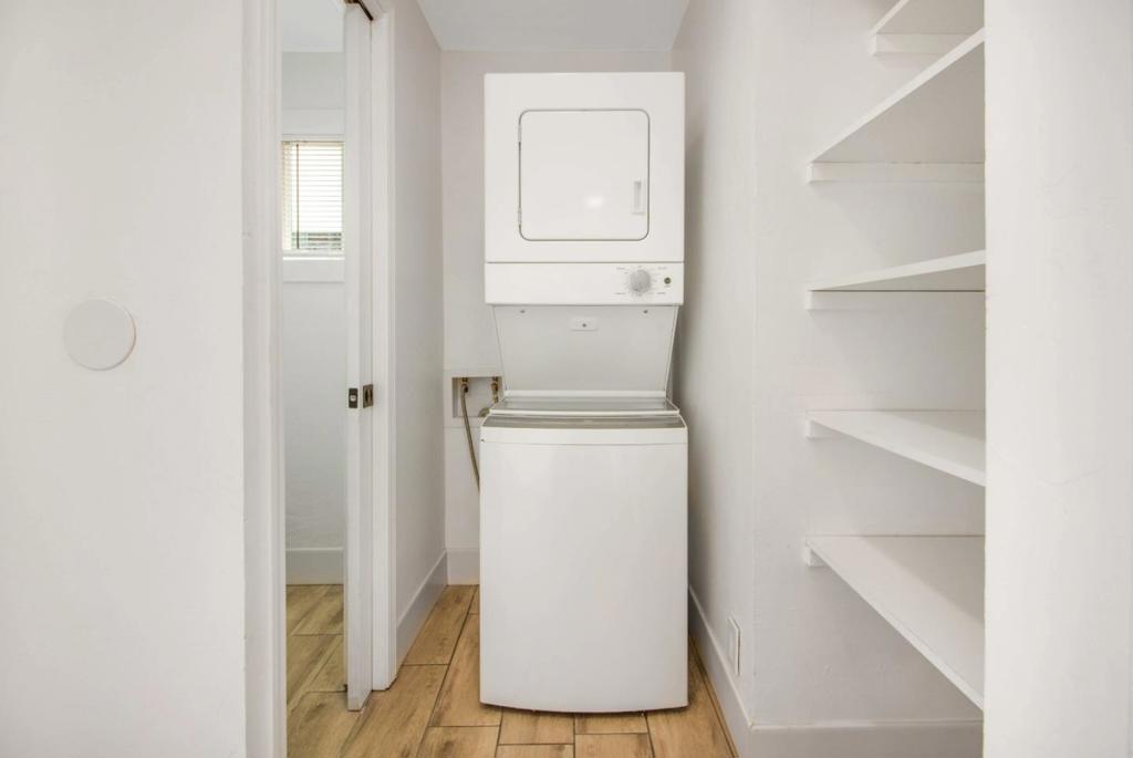 1640 Judson Street Property Photo 9