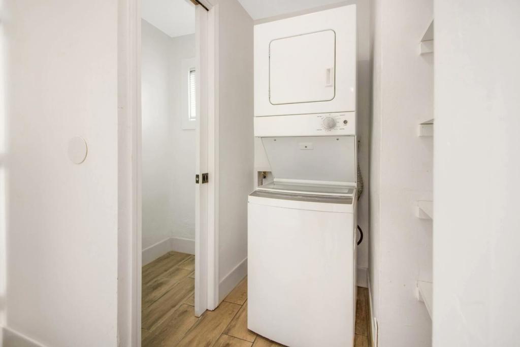 1640 Judson Street Property Photo 10