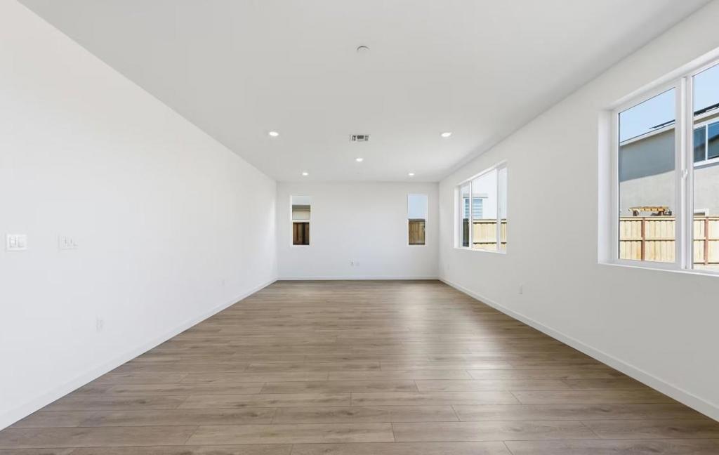 ML82042150 Property Photo 2