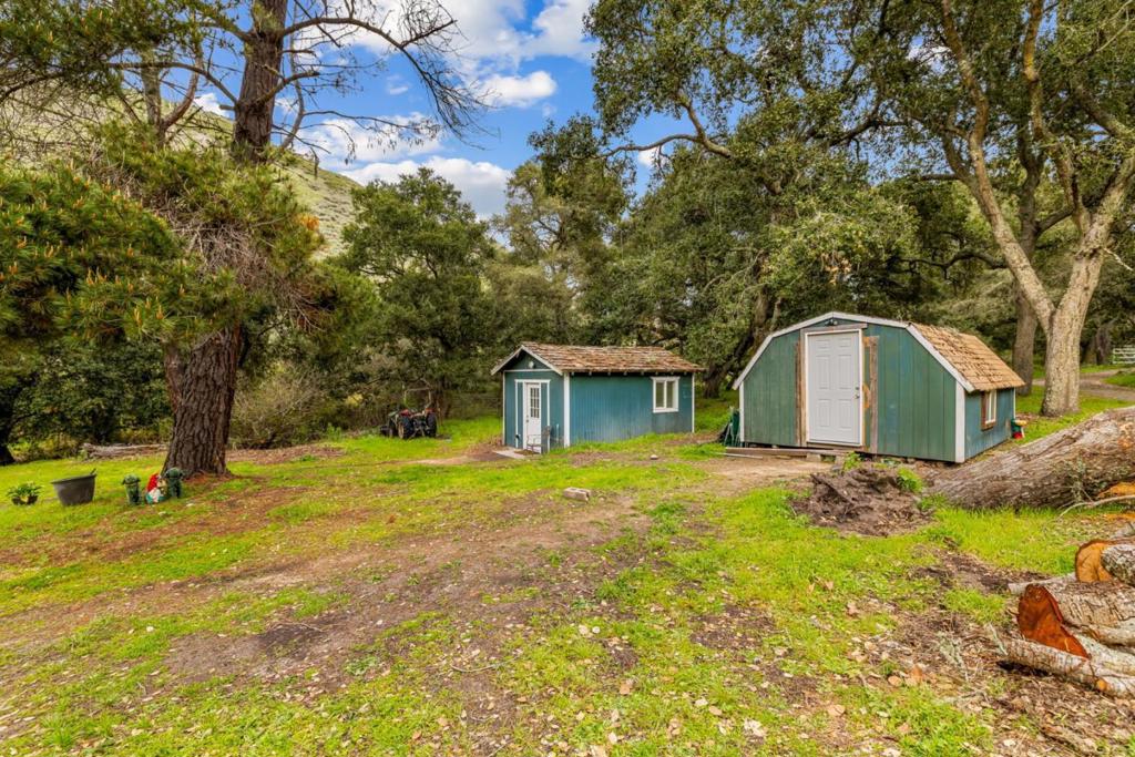 28750 Underwood Road Property Photo 7