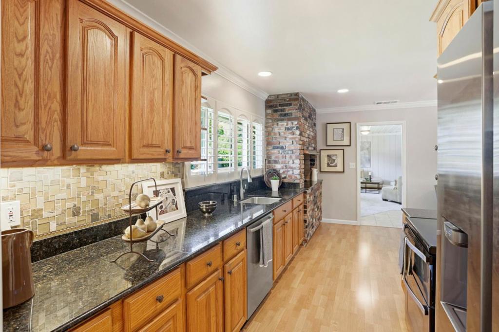 1701 S Springer Road Property Photo 11