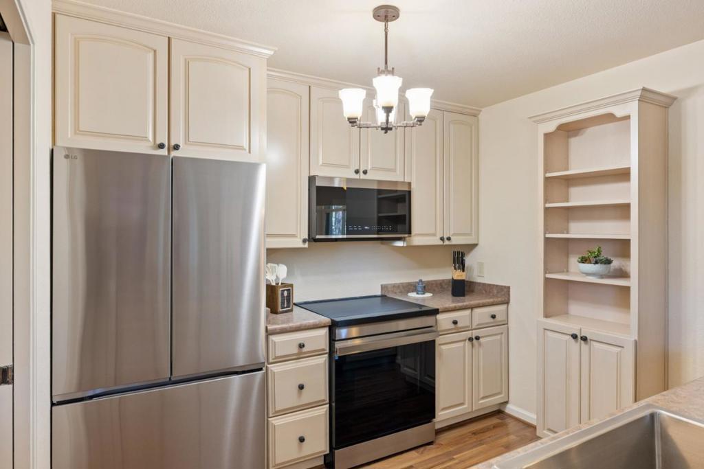 4 Ocean Pines Lane Property Photo 11