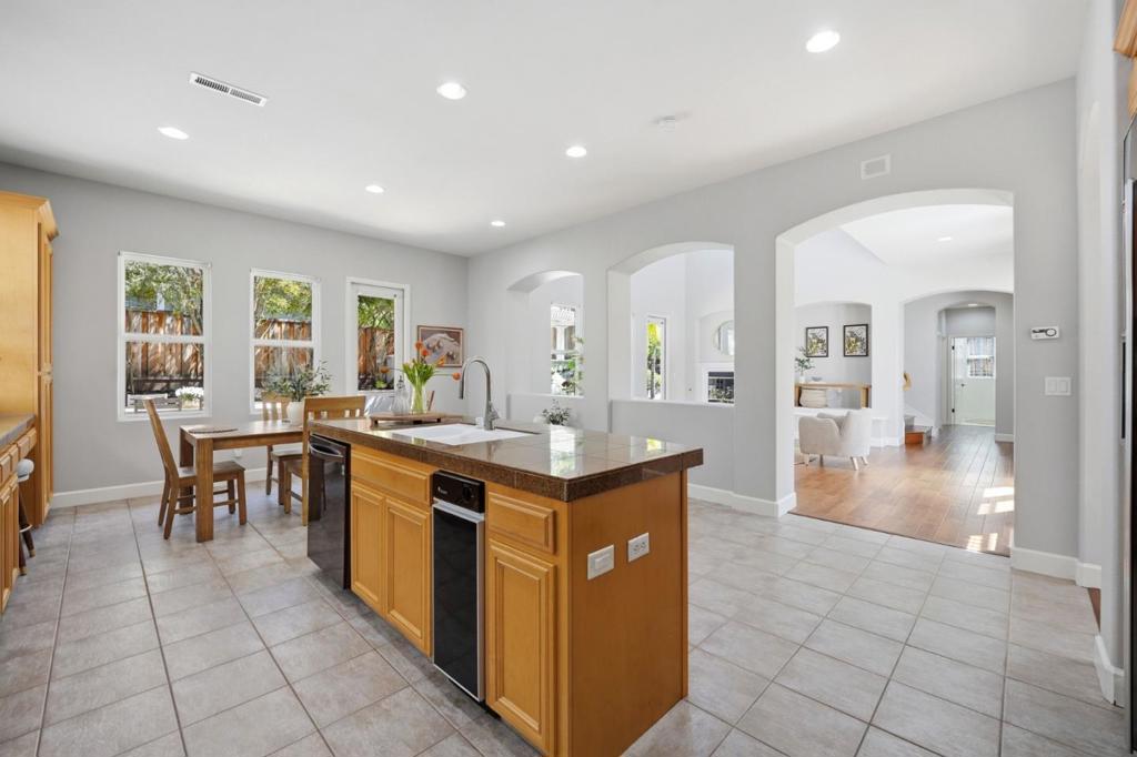 2645 Muirfield Way Property Photo 10
