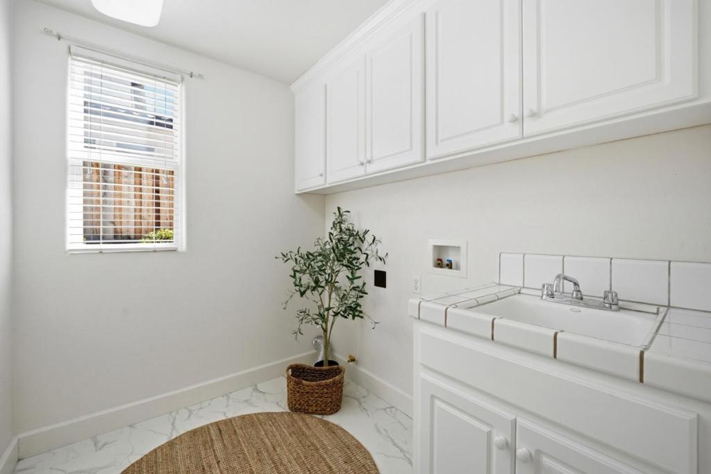 2645 Muirfield Way Property Photo 17