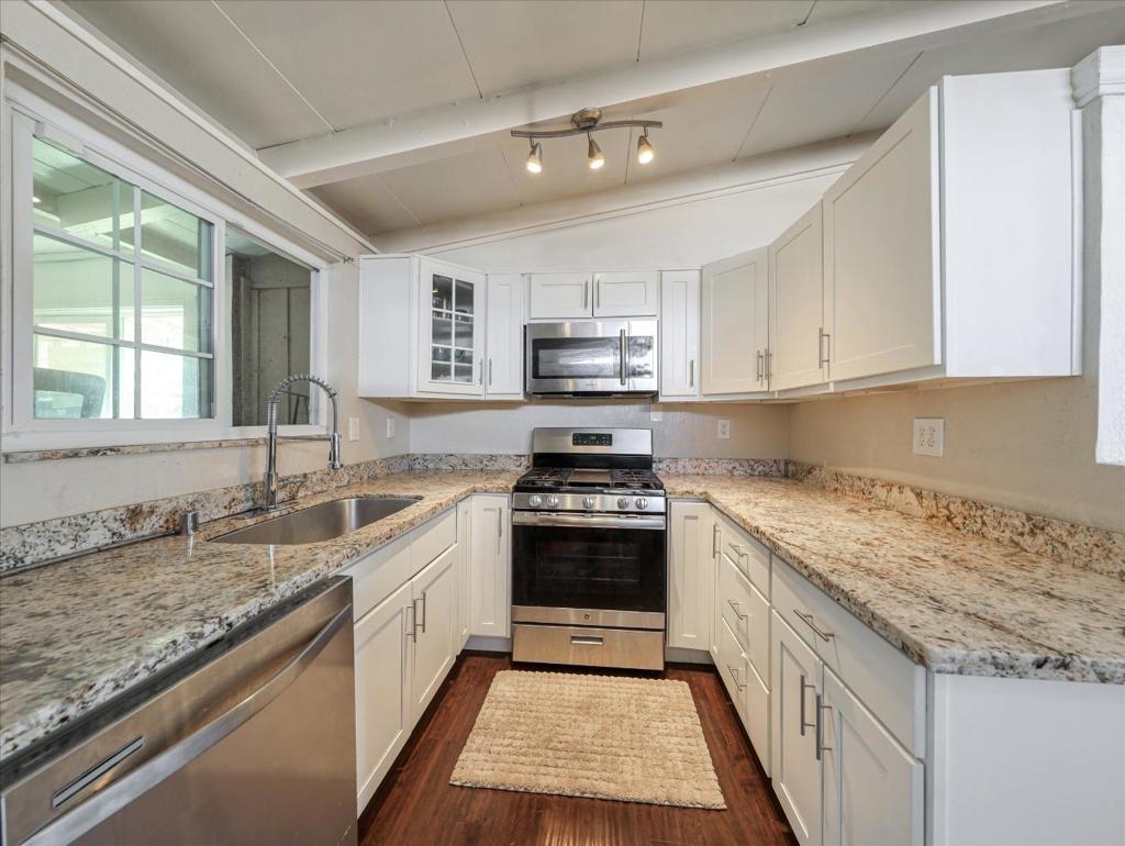 27894 Biscayne Avenue Property Photo 9