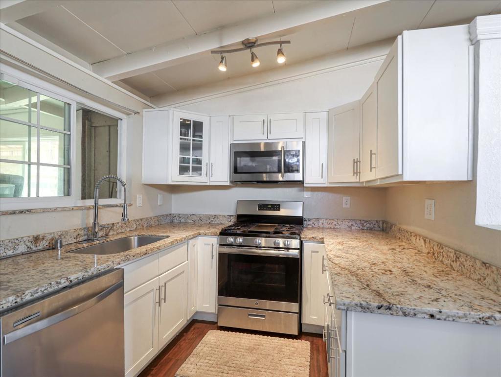 27894 Biscayne Avenue Property Photo 10